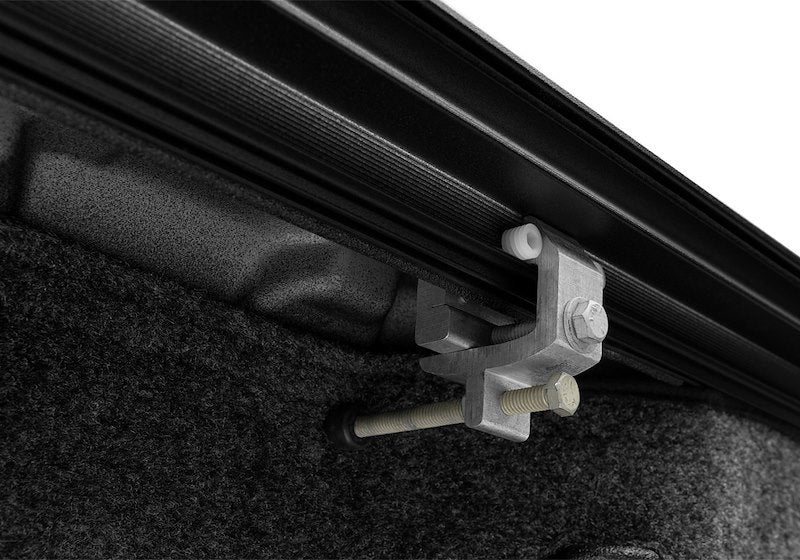 RealTruck RetraxONE XR Manual Retractable Tonneau Cover w/ T-Slot Rails - T-60482