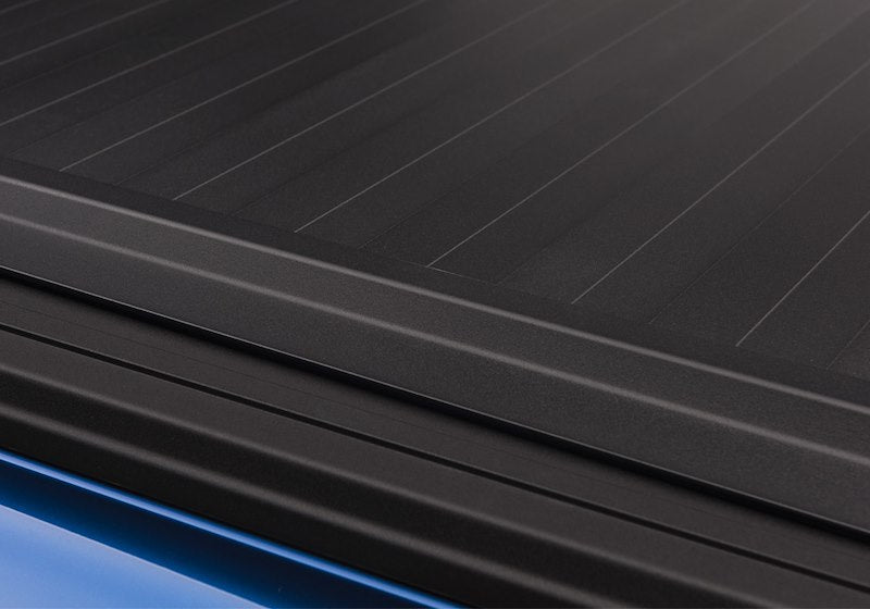 RealTruck Retrax IX Manual Retractable Tonneau Cover - 30337