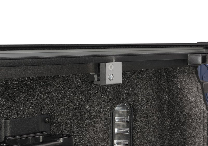 RealTruck Retrax IX Manual Retractable Tonneau Cover - 30337