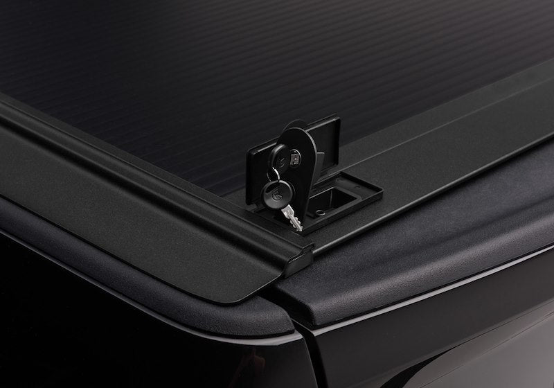 RealTruck RetraxONE MX Manual Retractable Tonneau Cover - 60232