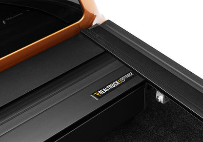 RealTruck RetraxONE MX Manual Retractable Tonneau Cover - 60335