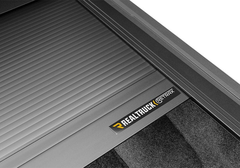 RealTruck RetraxONE MX Manual Retractable Tonneau Cover - 60337