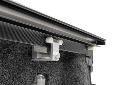 RealTruck RetraxONE MX Manual Retractable Tonneau Cover - 60337