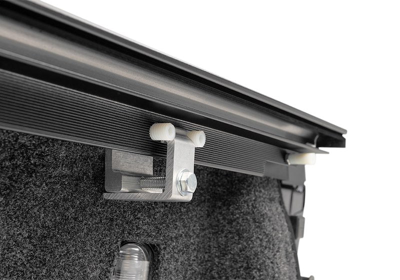 RealTruck RetraxONE MX Manual Retractable Tonneau Cover - 60378