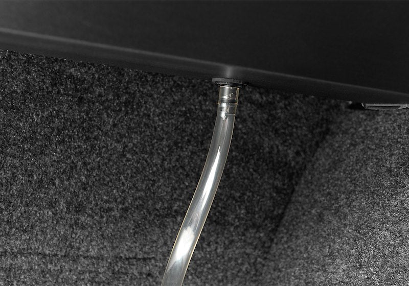 RealTruck RetraxONE MX Manual Retractable Tonneau Cover - 60378