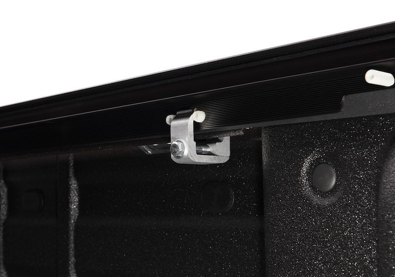 RealTruck RetraxONE MX Manual Retractable Tonneau Cover - 60454