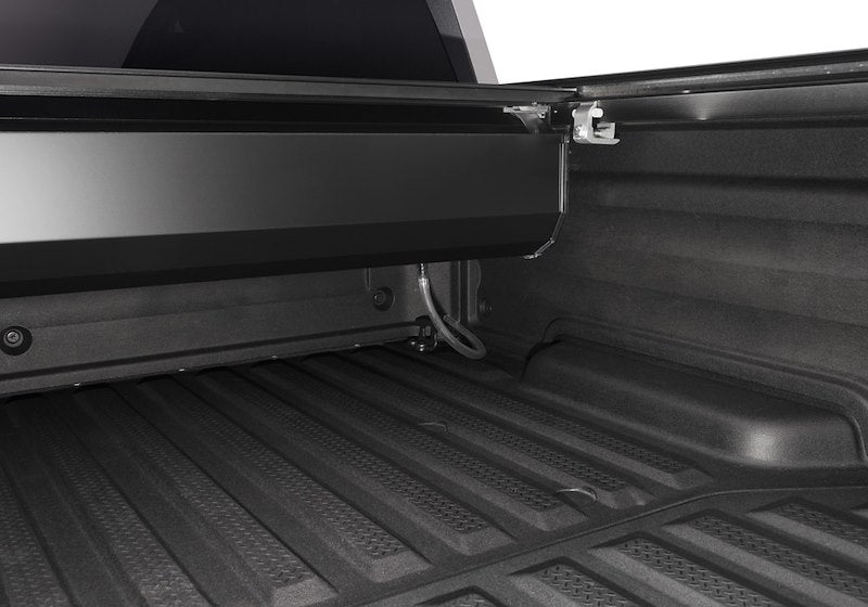 RealTruck RetraxONE MX Manual Retractable Tonneau Cover - 60502