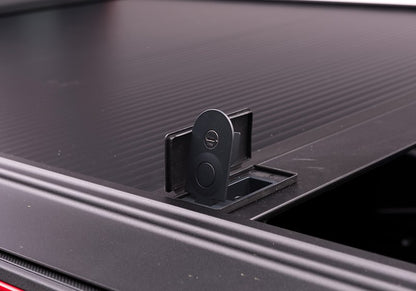 RealTruck RetraxONE MX Manual Retractable Tonneau Cover - 60841