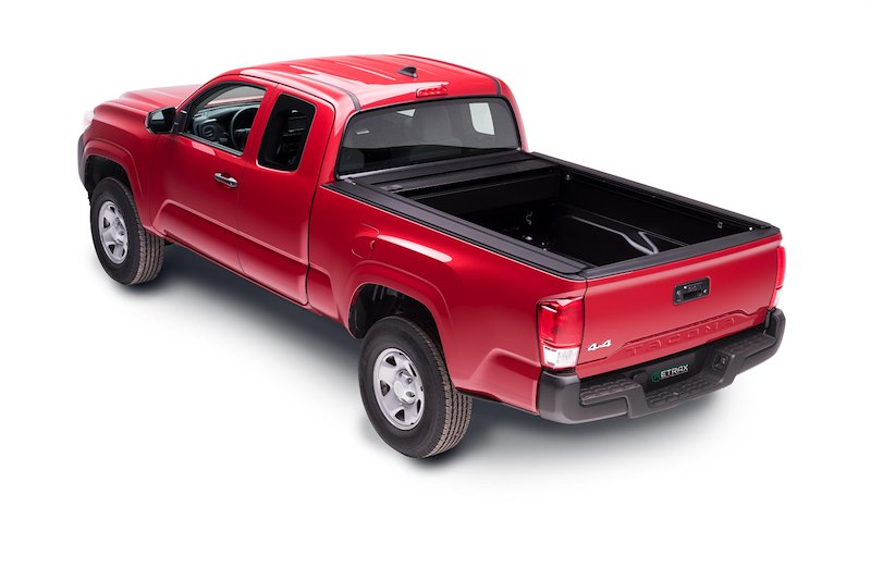 RealTruck RetraxONE MX Manual Retractable Tonneau Cover - 60861