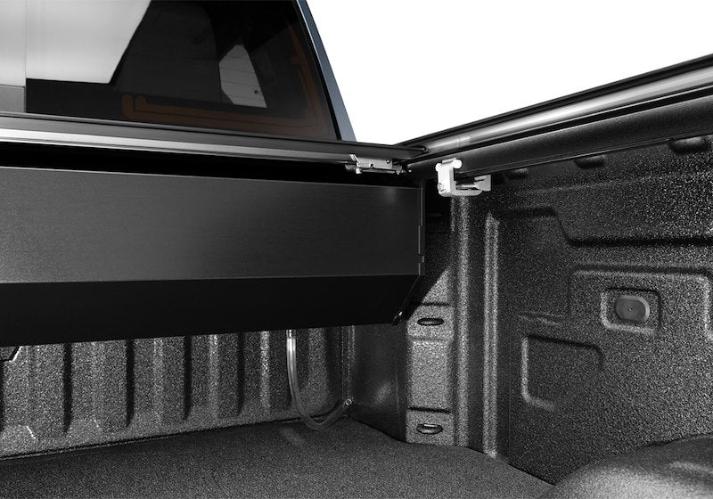 RealTruck RetraxPRO MX Manual Retractable Tonneau Cover
