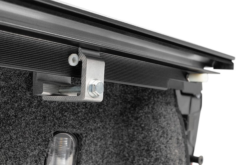 RealTruck RetraxPRO MX Manual Retractable Tonneau Cover - 80374