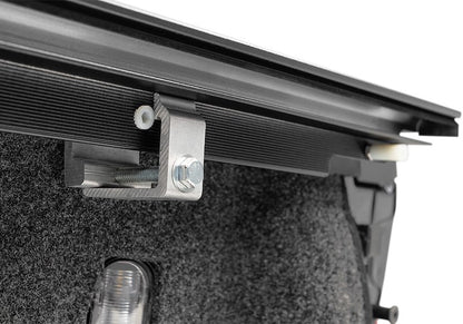 RealTruck RetraxPRO MX Manual Retractable Tonneau Cover - 80374
