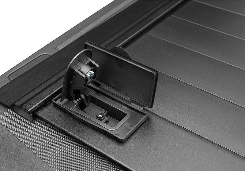 RealTruck RetraxPRO MX Manual Retractable Tonneau Cover - 80374