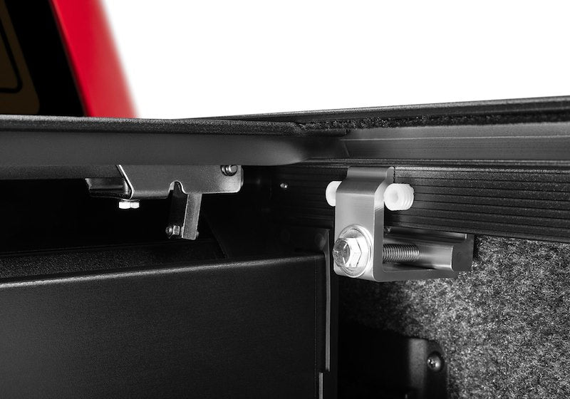 RealTruck RetraxPRO MX Manual Retractable Tonneau Cover - 80378