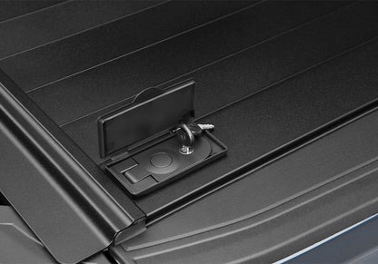 RealTruck RetraxPRO MX Manual Retractable Tonneau Cover
