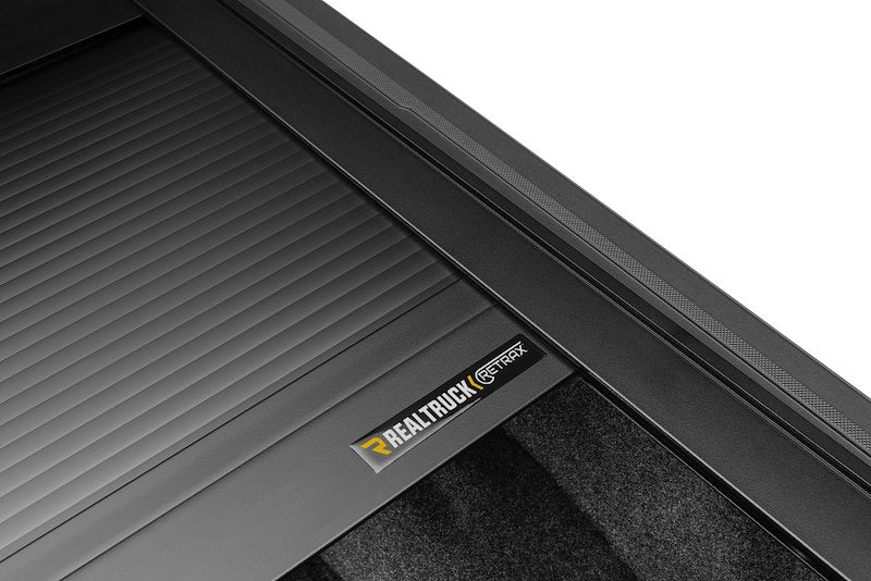 RealTruck RetraxONE XR Manual Retractable Tonneau Cover w/ T-Slot Rails - T-60378