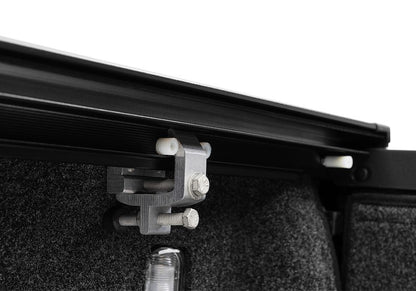 RealTruck RetraxONE XR Manual Retractable Tonneau Cover w/ T-Slot Rails - T-60378