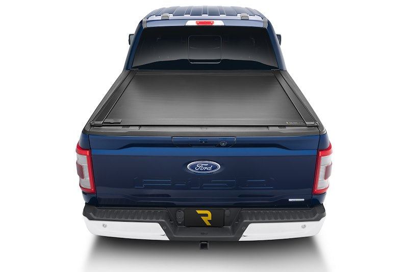 RealTruck RetraxONE XR Manual Retractable Tonneau Cover w/ T-Slot Rails - T-60378