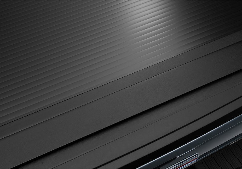RealTruck RetraxONE XR Manual Retractable Tonneau Cover w/ T-Slot Rails - T-60482
