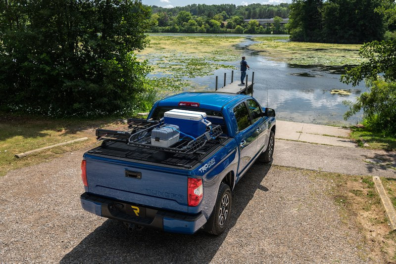 RealTruck RetraxONE XR Manual Retractable Tonneau Cover w/ T-Slot Rails - T-60841