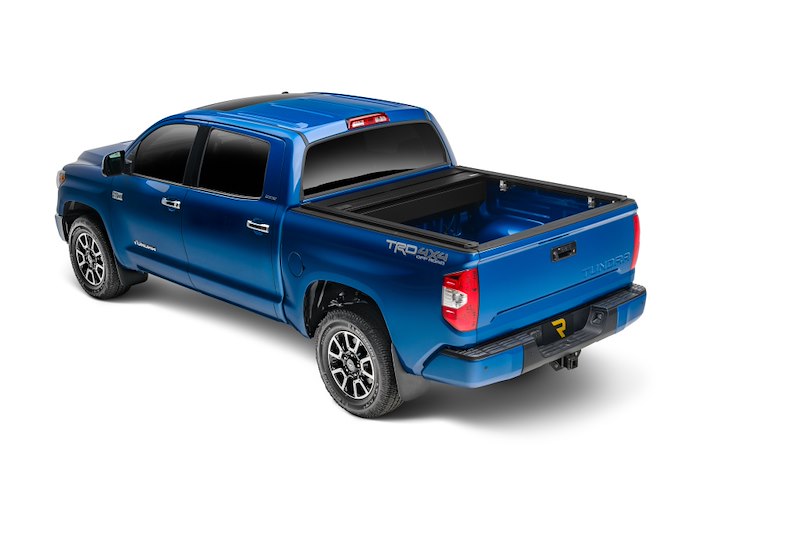 RealTruck RetraxONE XR Manual Retractable Tonneau Cover w/ T-Slot Rails - T-60841