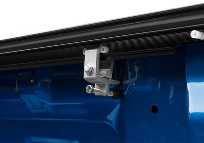 RealTruck RetraxONE XR Manual Retractable Tonneau Cover w/ T-Slot Rails - T-60851