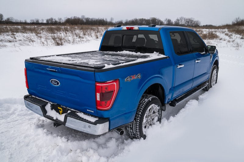 RealTruck RetraxPRO XR Manual Retractable Tonneau Cover w/ T-Slot Rails - T-80337