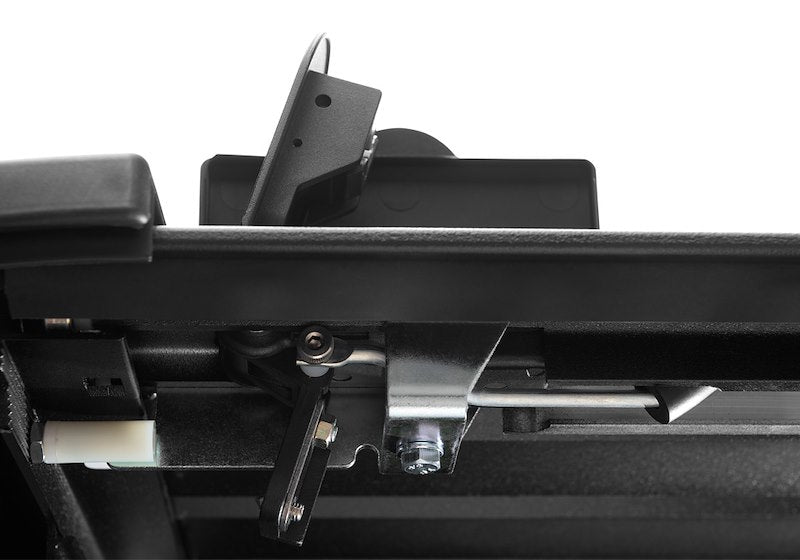 RealTruck RetraxPRO XR Manual Retractable Tonneau Cover w/ T-Slot Rails - T-80379