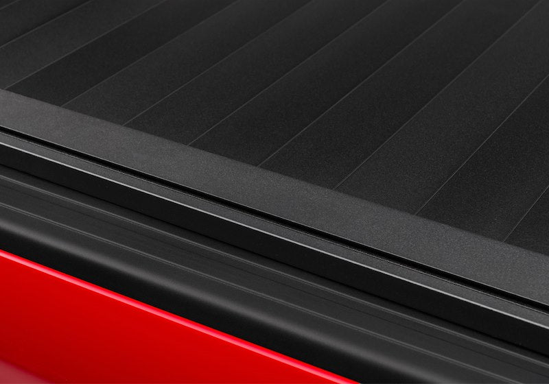 RealTruck RetraxPRO XR Manual Retractable Tonneau Cover w/ T-Slot Rails - T-80462