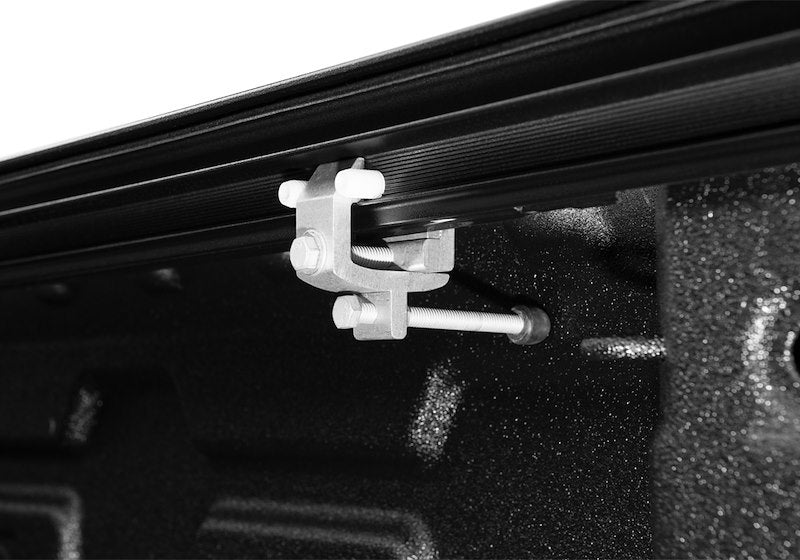 RealTruck RetraxPRO XR Manual Retractable Tonneau Cover w/ T-Slot Rails - T-80484