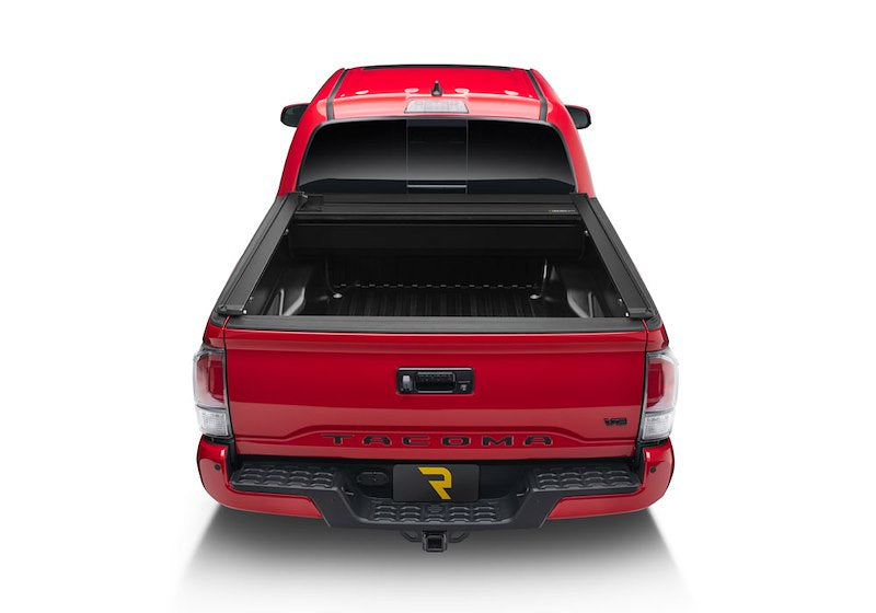 RealTruck RetraxPRO XR Manual Retractable Tonneau Cover w/ T-Slot Rails - T-80831