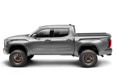 RealTruck RetraxPRO XR Manual Retractable Tonneau Cover w/ T-Slot Rails - T-80861