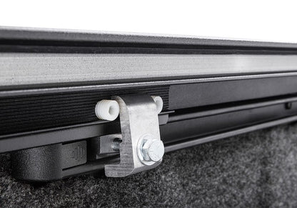 RealTruck RetraxPRO XR Manual Retractable Tonneau Cover w/ T-Slot Rails - T-80861
