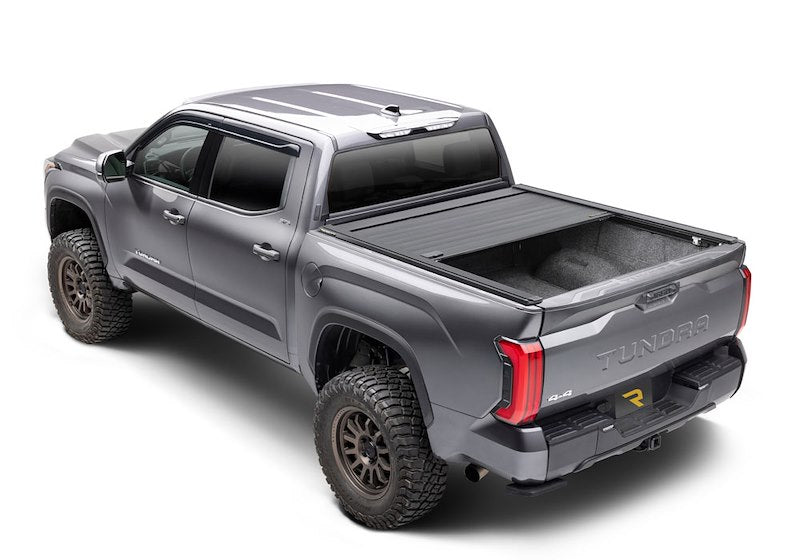 RealTruck RetraxPRO XR Manual Retractable Tonneau Cover w/ T-Slot Rails - T-80861