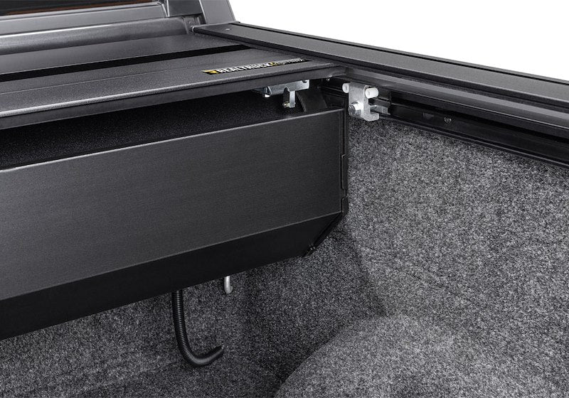 RealTruck RetraxPRO XR Manual Retractable Tonneau Cover w/ T-Slot Rails - T-80861
